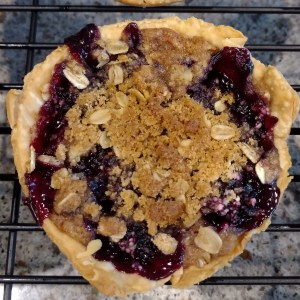 blackberry crumble pie
